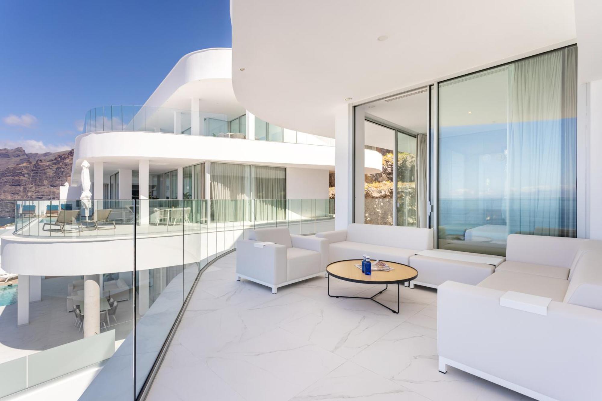Crystal I Luxury Apartments By Enjoyahome Acantilado de los Gigantes ภายนอก รูปภาพ