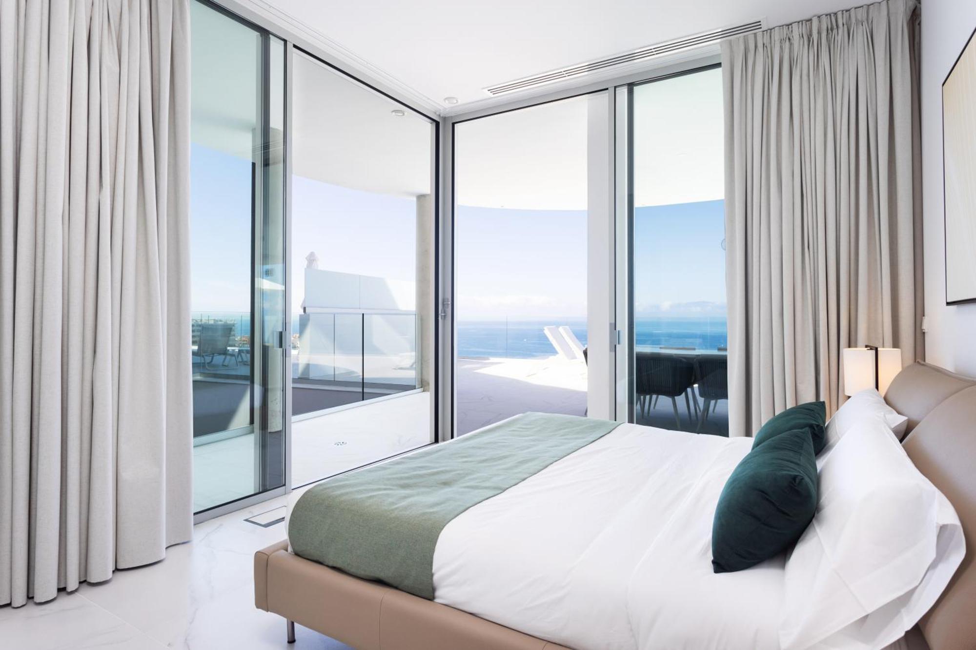 Crystal I Luxury Apartments By Enjoyahome Acantilado de los Gigantes ภายนอก รูปภาพ